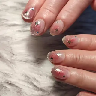 ネイル RUNWAY 　　の眉毛・アイブロウイメージ