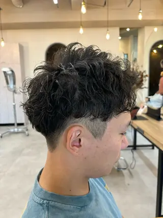 パーマ 茅場 悠介のヘアスタイル