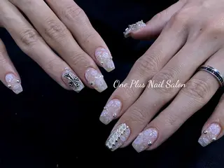 ネイル One Plus キキのネイルデザイン