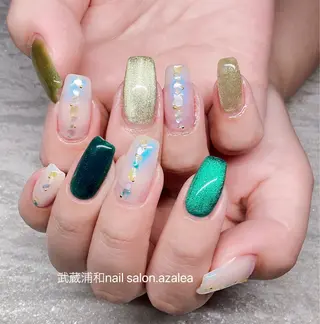 ネイル R inのネイルデザイン