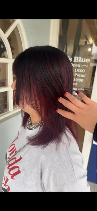 ミディアム Y'sBlue丸亀店所属・カラー大好き🌈 カットモデル募集中のヘアスタイル