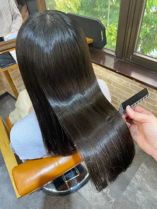 セミロング SALOWIN上野店所属・美髪ヘア 🤍erikaのヘアスタイル