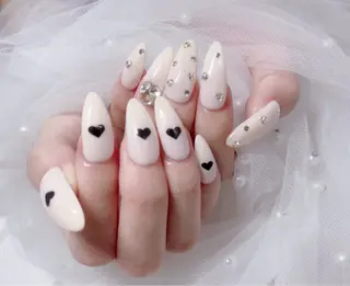 ネイル ハヤシ ミカのネイルデザイン