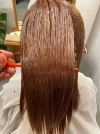 セミロング 髪質改善カラー🫧 西岡 有希のヘアスタイル