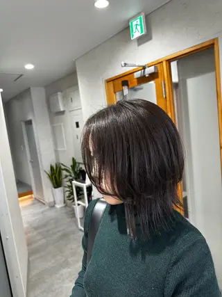 ミディアム JOS所属・上野/エフェクトブリ ーチ✂︎touiのヘアスタイル