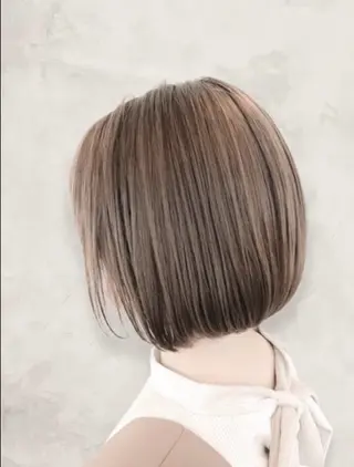 ショート カラー 茂木 胡春のヘアスタイル