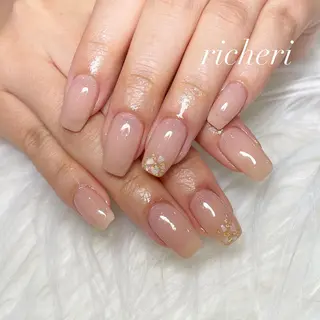 ミディアム ネイル richeri beautyのネイルデザイン