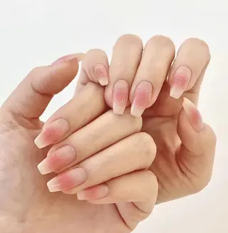 ネイル Queens 榊 まおのネイルデザイン