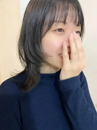 ミディアム カラー ツキノキ ミナのヘアスタイル