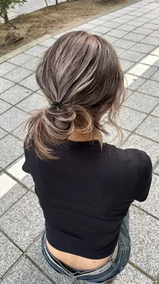 ロング カラー 🍓ハイトーンカラー 🎀nene🍓のヘアスタイル