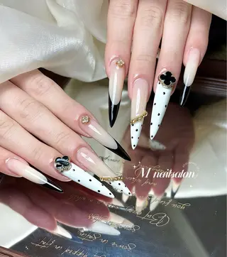 ネイル M🌷nail 長さだし専門店のネイルデザイン