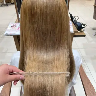 セミロング カラー HIKARI🐈⬛ レイヤー×デザインのヘアスタイル