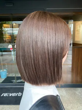 カラー CAFE  and  HAIR  SALON  re:verb所属・今枝莉菜 上品なツヤカラーのヘアスタイル