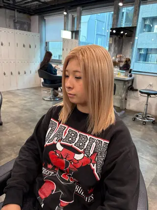 ミディアム カラー ハイトーン 横浜💞ミオのヘアスタイル