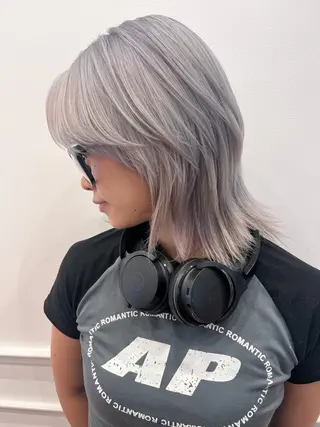 ショート カラー niko RINKAのヘアスタイル