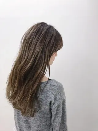 ロング カラー ブリーチカラー/ 岩破瑞希のヘアスタイル