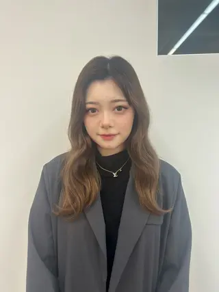 ロング 山田 桃華のヘアスタイル