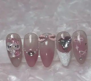 ネイル DOMI　NAIL 💅🏻のネイルデザイン