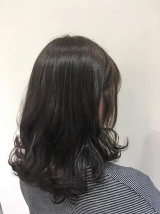 セミロング カラー sato manamiのヘアスタイル