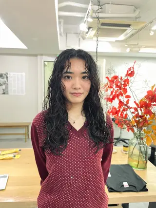 ロング パーマ レイヤーパーマ＊ 顔まわり似合わせのヘアスタイル