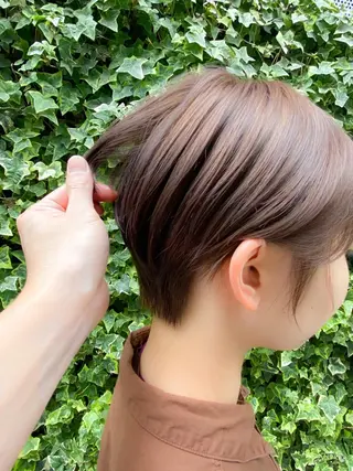 ショート カラー レイヤーカットのプロ 大人ヘア宮森貴志のヘアスタイル