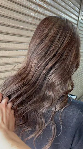 ロング カラー Blue高槻所属・ハイライト 透明感カラー松本のヘアスタイル