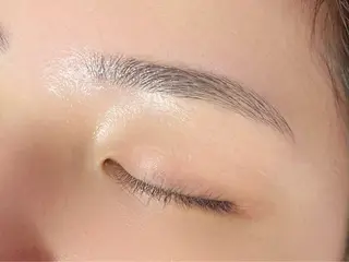 アイブロウ private salon winoah所属・フラットラッシュ🪩 甫佳のマツエク・マツパデザイン