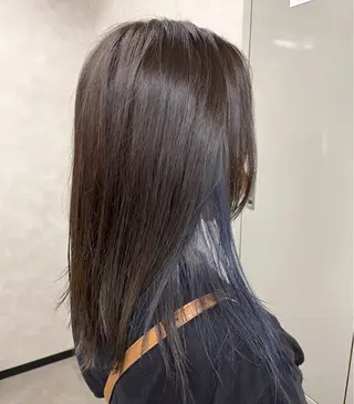 ロング カラー 石川 晴那のヘアスタイル