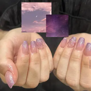 ネイル 𝙉𝙖𝙤🍓꒦꒷ Y2K / 韓国風のネイルデザイン