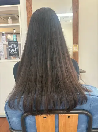 ロング エアービジュー所属・宮越 えこのヘアスタイル