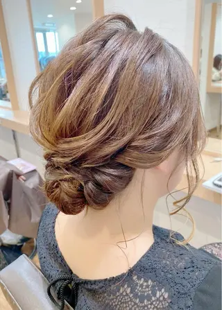 ヘアアレンジ GRANLUSSO 〜グランルッソ駅前店所属・木口 嘉美のヘアスタイル