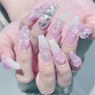 ネイル Hina 池袋 長だしチップ専門店のネイルデザイン