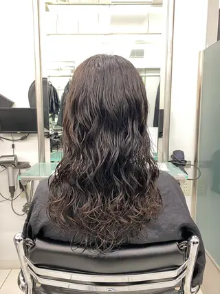 ロング パーマ 高橋 沙央のヘアスタイル