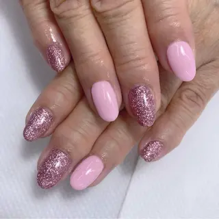 ネイル KOBAYASHI YUINA🌻♡のネイルデザイン