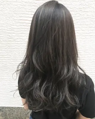 セミロング カラー OFF YUYAのヘアスタイル