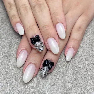 ネイル nailroom DIASOMNIAのネイルデザイン