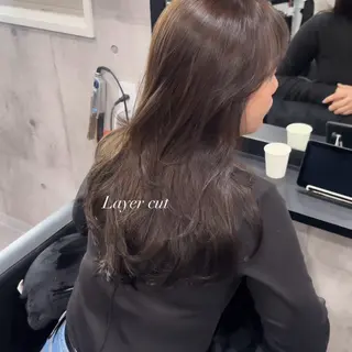 ロング カラー _WHITE +南海難波所属・YUMI YUMIのヘアスタイル