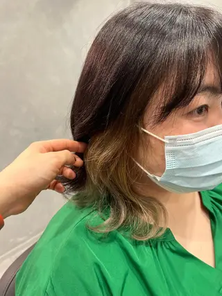 ミディアム カラー LUANA/千種 さなのヘアスタイル