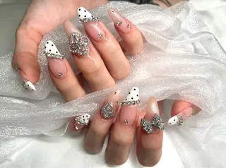 ネイル Roi〈ロワ〉 Akariのネイルデザイン