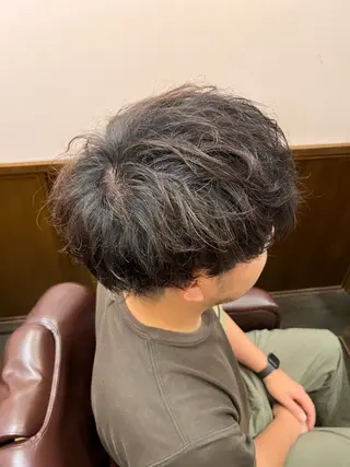 パーマ バーバーショップ新宿店所属・大久保 竣太のヘアスタイル