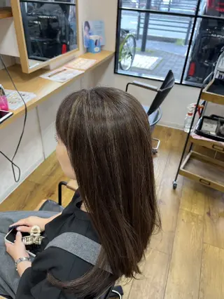 カラー ロング 近森 美帆[モーラ高石店]のヘアスタイル