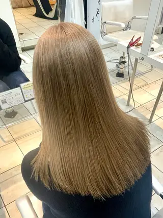 ロング カラー ブリーチ/ヘアセット 【𝙍𝙞𝙣𝙤】のヘアスタイル