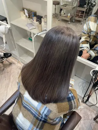 カラー shiomi H辻田 杏梨のヘアスタイル