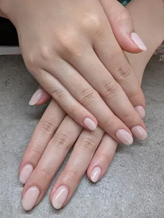 ネイル eclat BEAUTY NAIL SALON　枚方市駅前店所属・松本 ひとみのネイルデザイン
