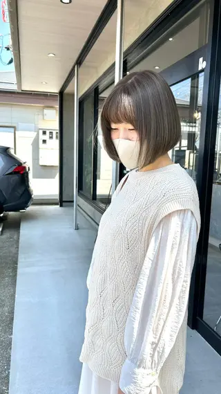 ショート カラー mood tatemachiのヘアスタイル