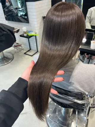 ロング カラー ヘアアレンジ 透明感/オリーブ/ グレージュ/YUKAのヘアスタイル