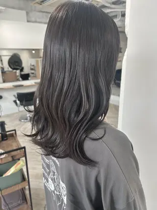 カラー ベージュ/ダブルカラ ー/新潟駅/青柳萌果のヘアスタイル
