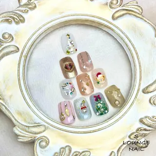 ネイル S LOUNGE NAIL所属・パーツたくさん🍓 SUMIのネイルデザイン