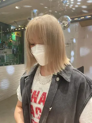 セミロング カラー 艶ハイトーン👑♡ NATSUKIのヘアスタイル