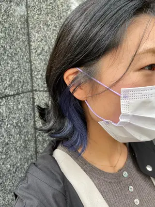 ショート カラー 石崎 真維のヘアスタイル